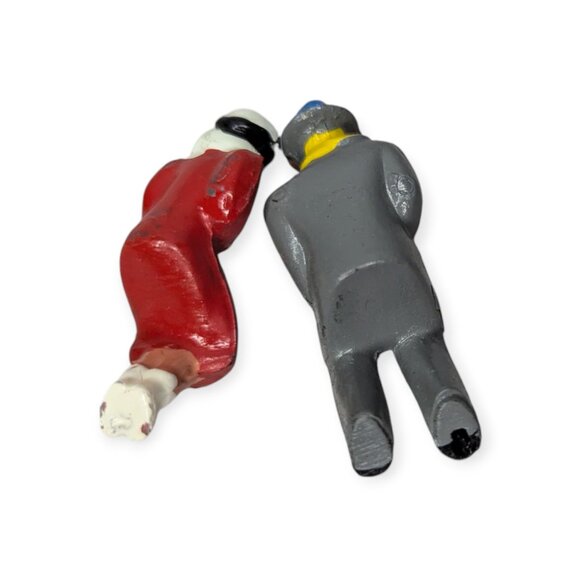 Vintage Winter Scene Metal Seated Figures Man and Woman Set of 2 2.5" Tall - Picture 3 of 6